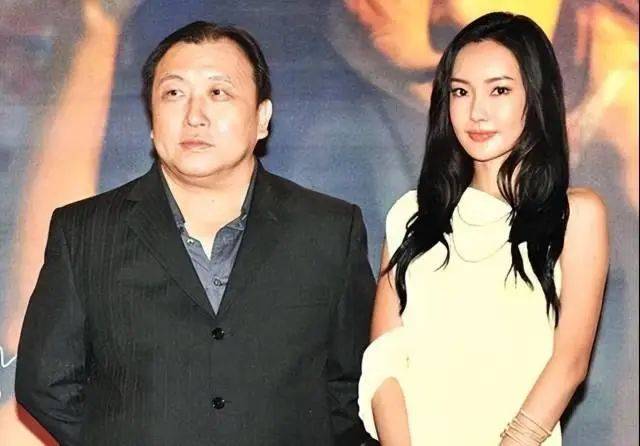 被王晶发掘时才大二,拍三部戏捞金26亿,如今成为最美晶女郎_童菲_童飞