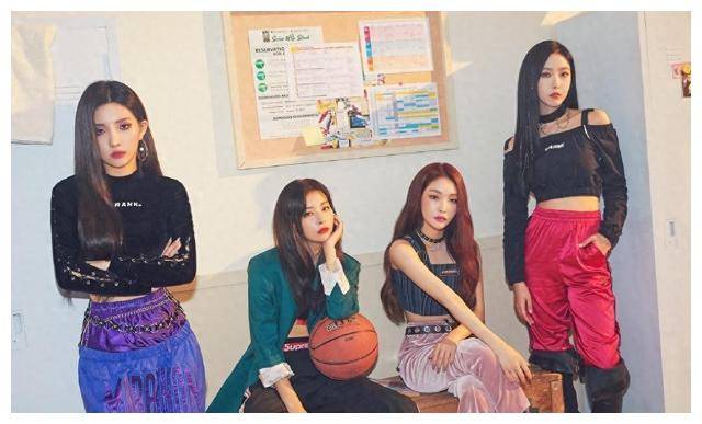 原创kpop趋势消逝中成员角色变化现场表演真唱跨团合作增多