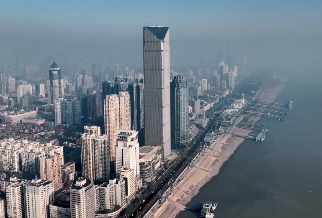 2022武汉长江中心大厦图片
