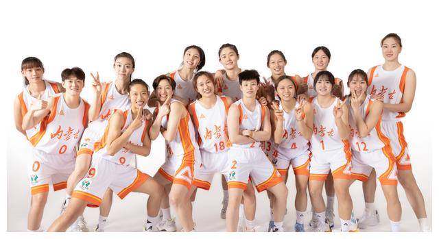 33连胜女篮新皇冠24岁李梦领衔冲击五巨头