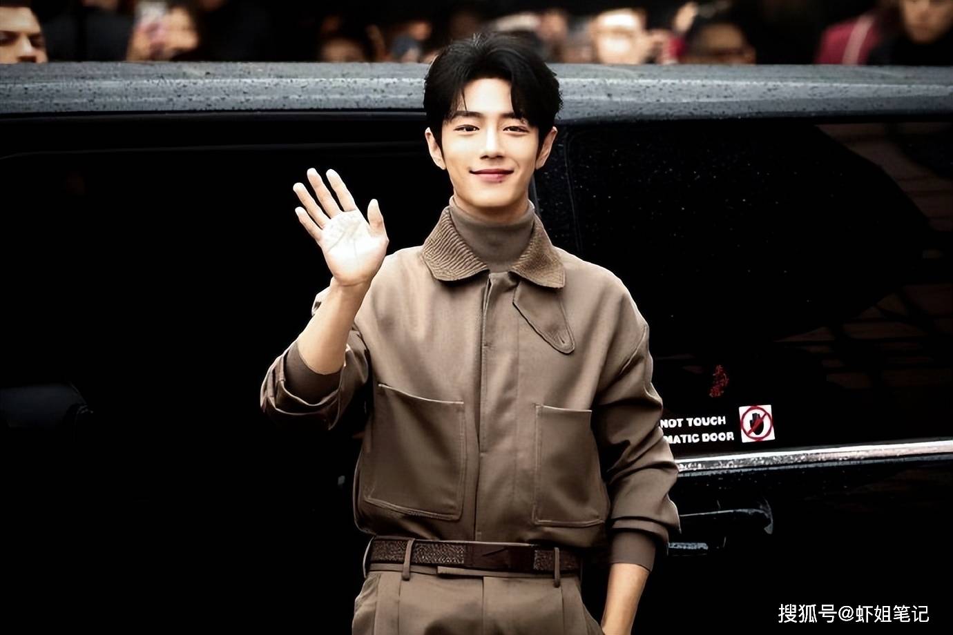 原创肖战荣登日本时尚杂志moviestar全球时尚圈地位增色不少