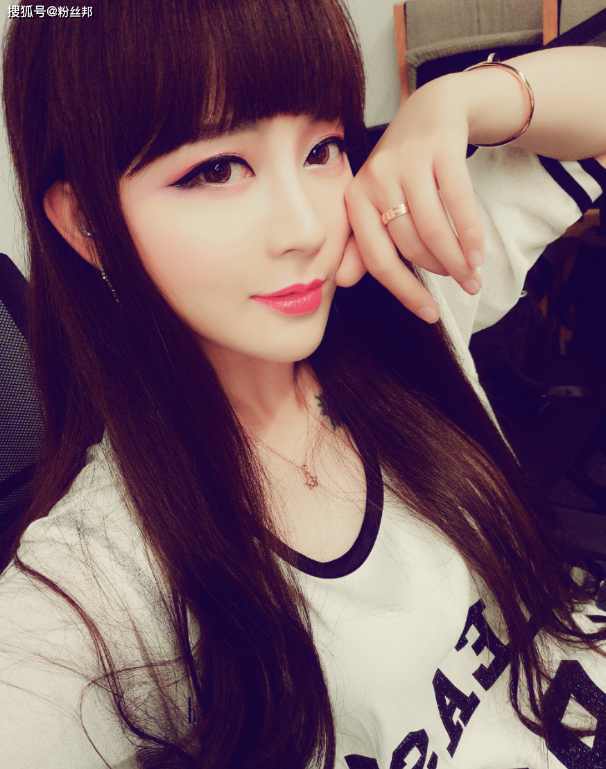 原创mars毒药入驻短视频开播粉丝直言长胖了已离开前老板蛙哥旗下