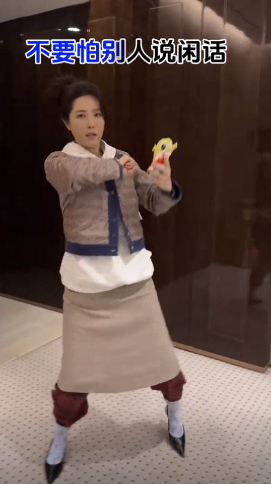 原创赵丽颖又矮又土算不算人间尤物看她和曾黎的合照你就有答案