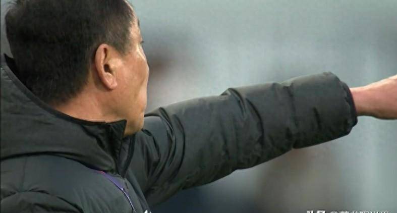 原创老崔第二年伤兵满营三叉戟尚未搭建成国家德比彭毕二老必须支楞