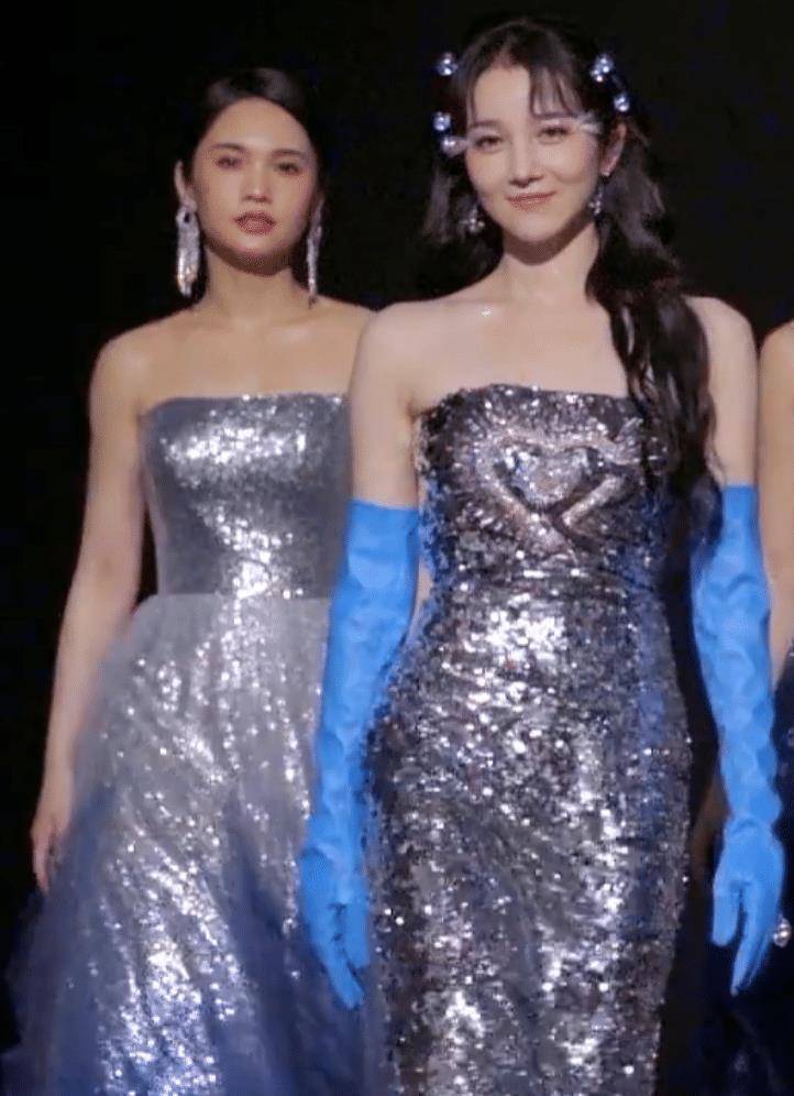 吉克隽逸陈小纭肤色差绝了,王鸥长腿抢镜_姐姐_那英组_周笔畅