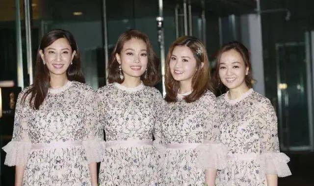 被杨受成看中力捧成歌后,演唱会开到国外_容祖儿_曾志伟_明星
