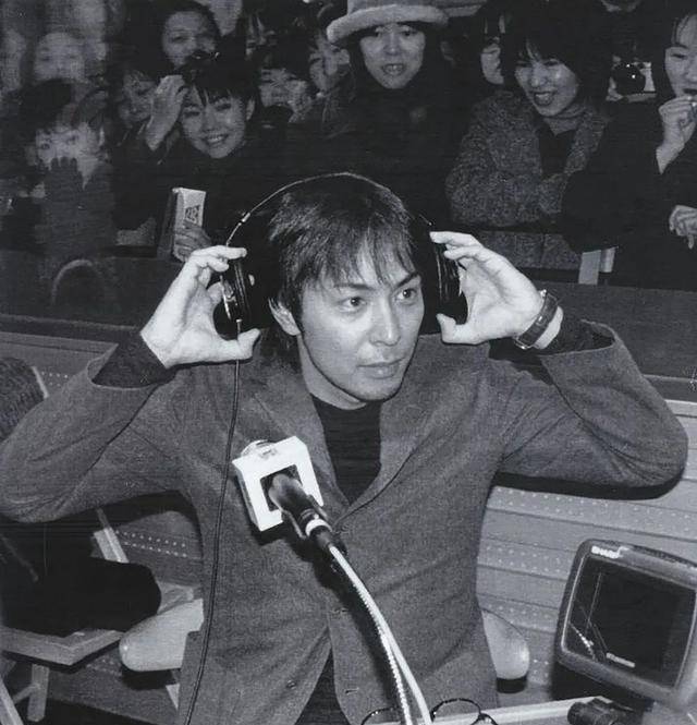 原创他是国外情歌王子被称为原唱高手两次退出歌坛复出仍是巅峰