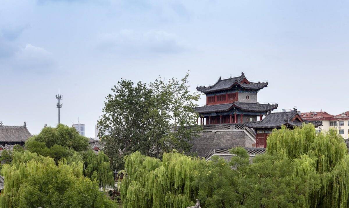 家安在?"唐具以实对.文帝曰:"吾居代时,吾尚食监高袪数为我