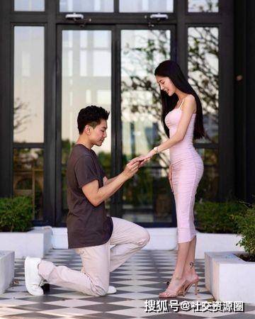 孔子的第76代孙孔令奇女友eunicejaymietan求婚成功评论区笑晕了