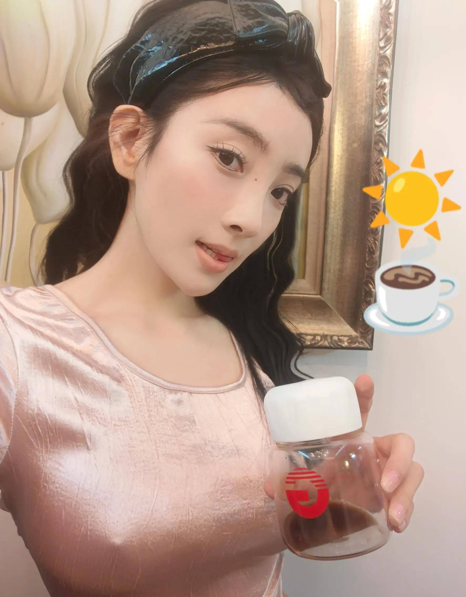 马卉是cctv少儿频道主持人别的不说马老师是懂直播的还懂男人