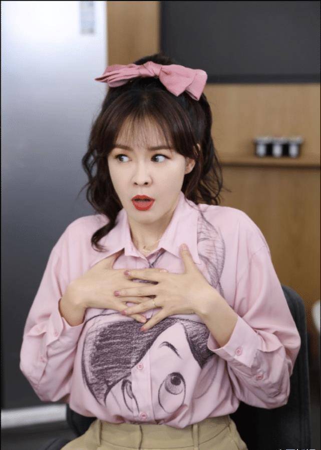 李艾身高177公分,是知名的主持模特,十分优秀.张许宁至少1