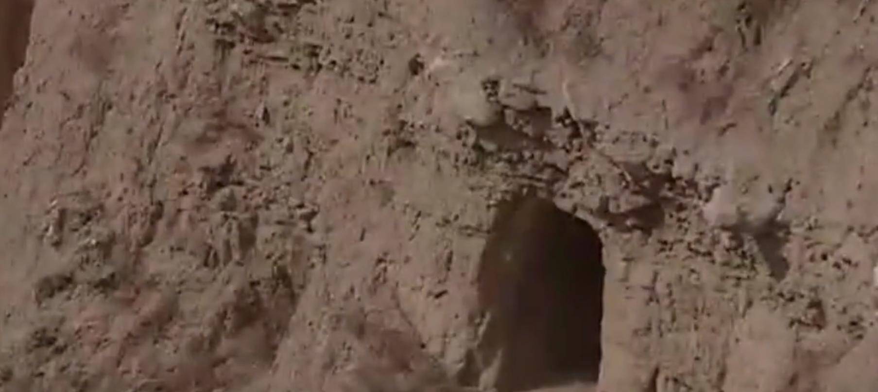 原创山西张壁村山崖里发现一个震惊的秘密隐藏一条庞大的地下通道