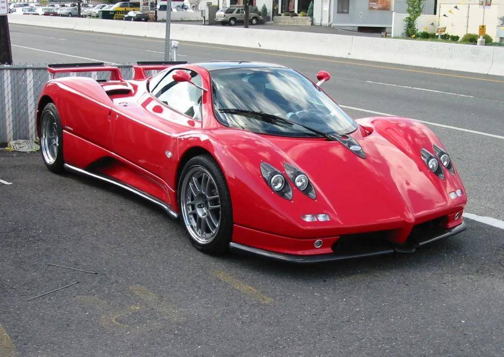 顶级超跑帕加尼,每台车售价都在千万以上,为何被称"小作坊"_搜狐汽车