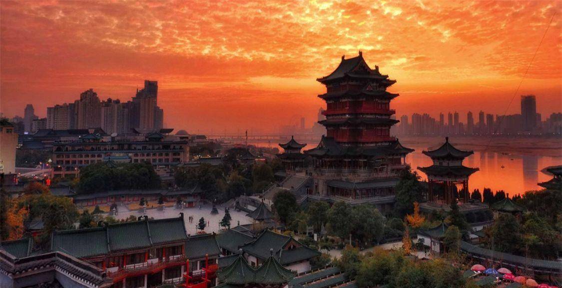 滕王阁黄鹤楼岳阳楼江南三大名楼该怎么排名你知道吗