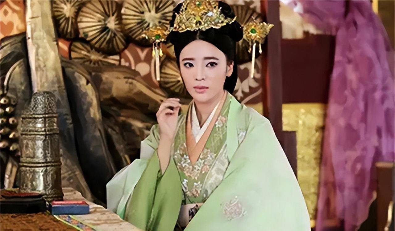 李广利能够得到汉武帝的重用,多少与他的妹妹李夫人有些关系,因为李