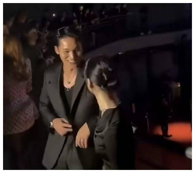 原创lisa与男爱豆甜蜜互动引发网友赞叹可惜传闻男友成阴影