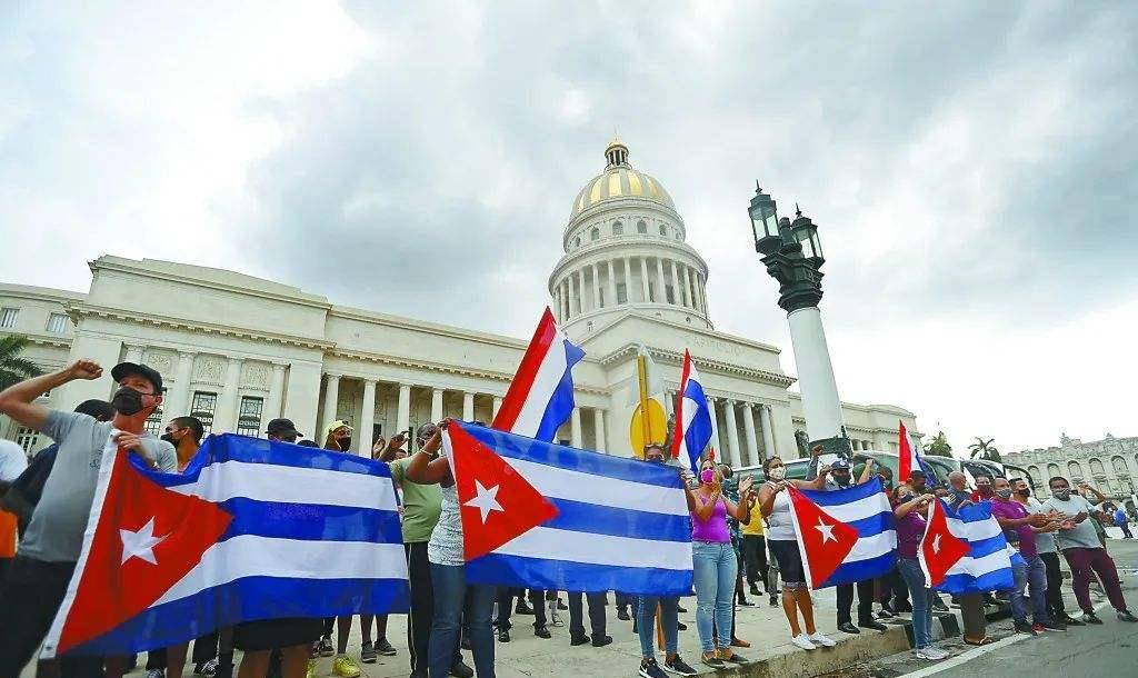 位于家门口的古巴,美国为何不敢动手_苏联_独立_军事