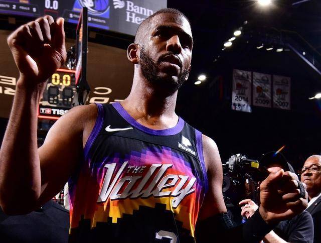 保罗的职业生涯:辉煌与遗憾交织,38岁依旧无冠