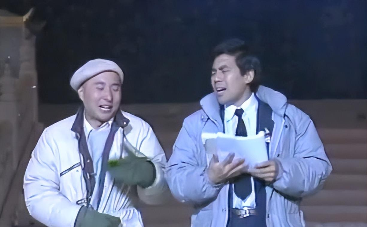 1998年,《王爷与邮差》:这是陈佩斯和朱时茂合作的最后一个春晚小品