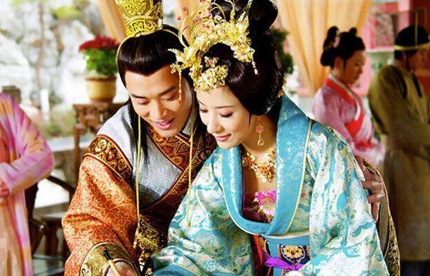 原创大明第一位废后吴氏无奈成为明宪宗和万贵妃爱情神话中的牺牲品