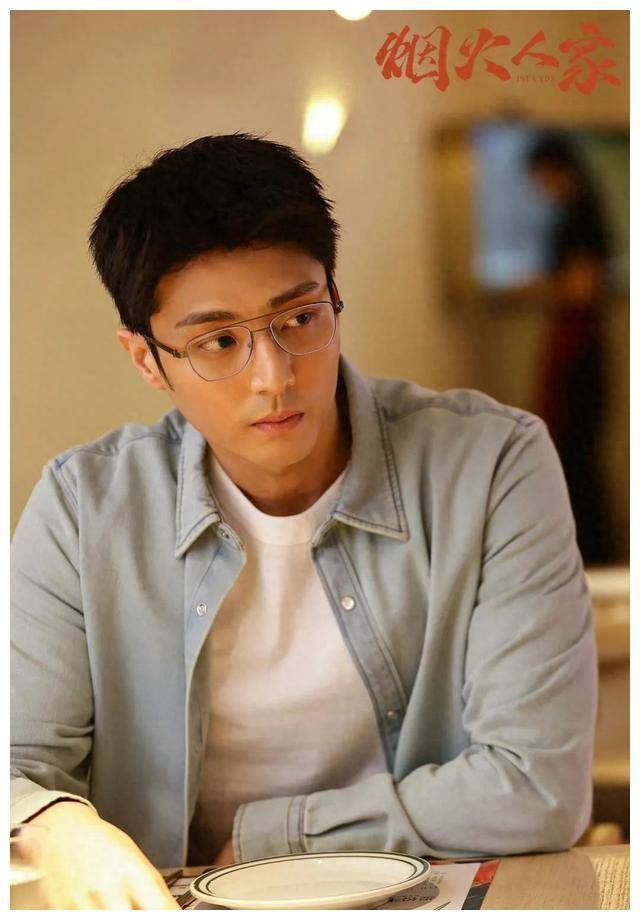 最新综艺电视剧里有一波自带人夫感的"老公们",白客算是内娱圈的一股