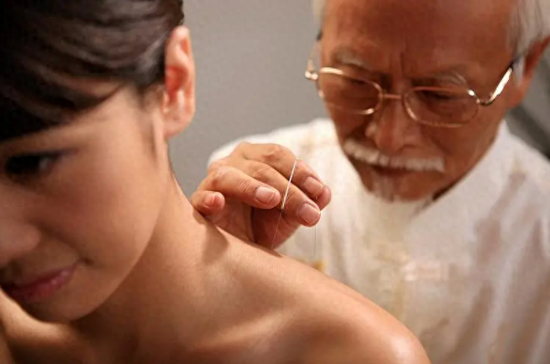 针灸推拿古法调理身体_治疗_气血_经络