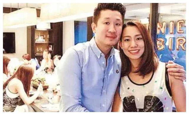 廖怀南与吴辰君的爱情故事,就像是一部经典的电影,引人入胜,情感真