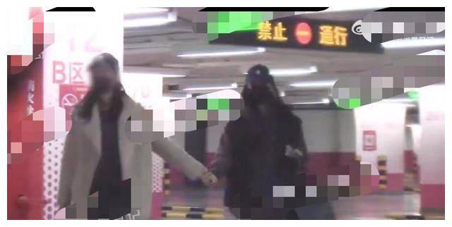 哎呀,这事可把娜扎给搞得心累了,还特地给自己的座驾拍照,留个纪念