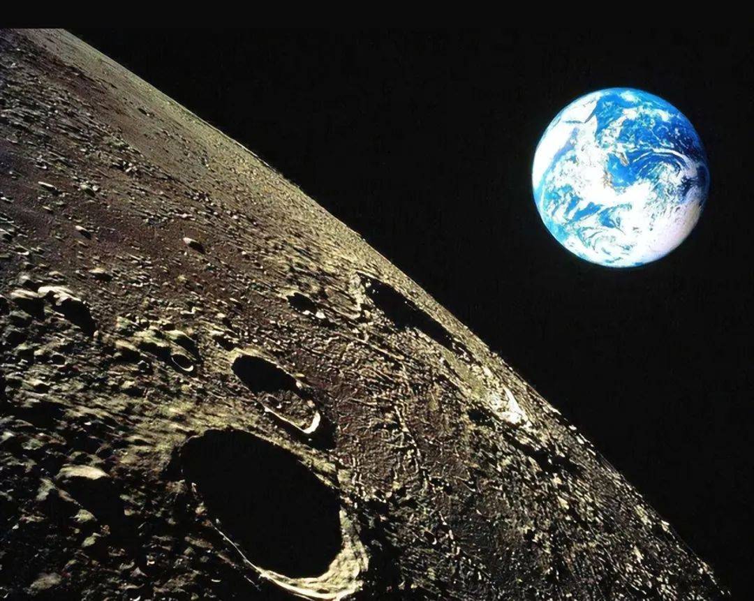 原创一个月在月球地球上已过了几年