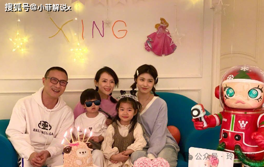 原创章子怡带儿子参加宴会离婚后对女儿不闻不问被质疑重男轻女