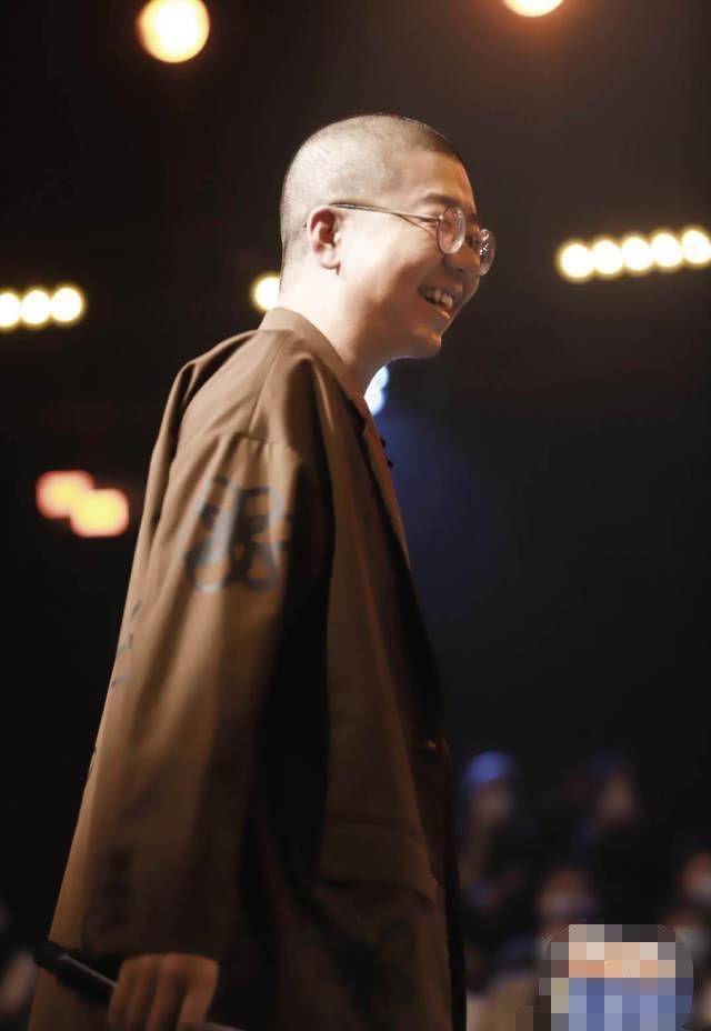 原创谢娜11月行程中出现新综艺录制看清搭档是谁搞笑脱口秀