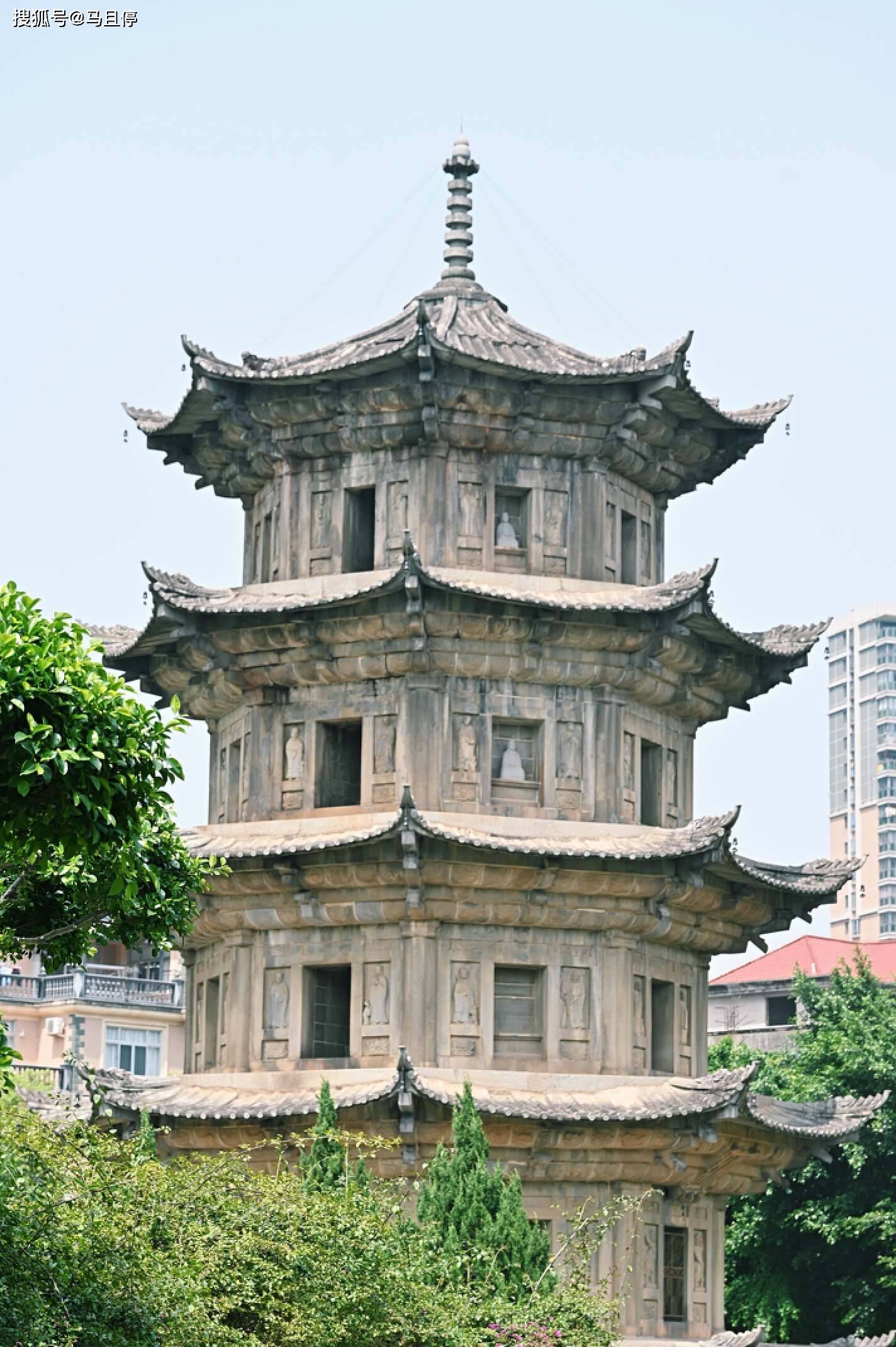 重点关注建造于1165年的广化寺释迦文佛塔,它是全国重点文保单位空