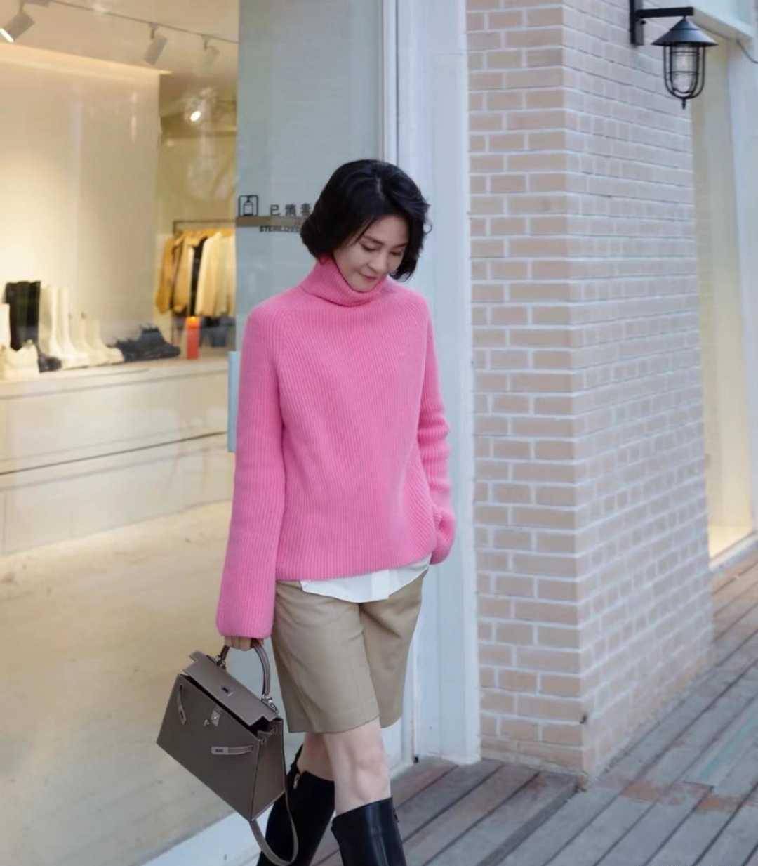 学这位姐姐"粉色"穿搭,优雅减龄_女性_身材_效果