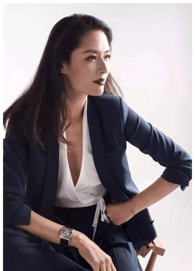 原创亚洲第一名模马艳丽没有沉浸在失败婚姻里反而如今身价上亿成为女