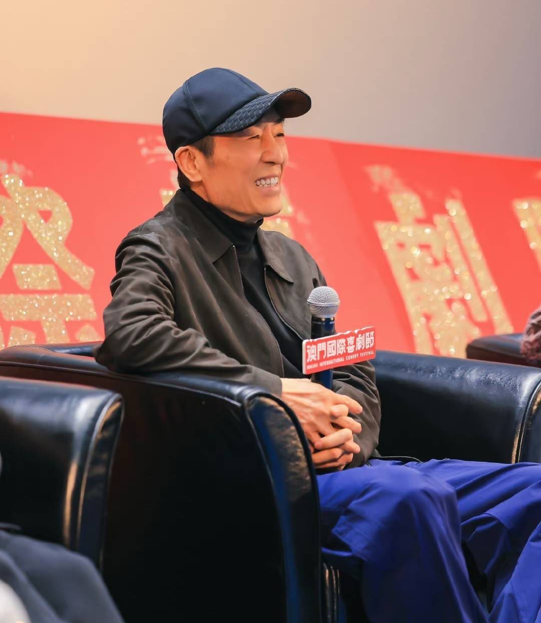 原创澳门这一夜张艺谋太时尚沈腾太谦逊都不及满头白发的赵本山吸睛