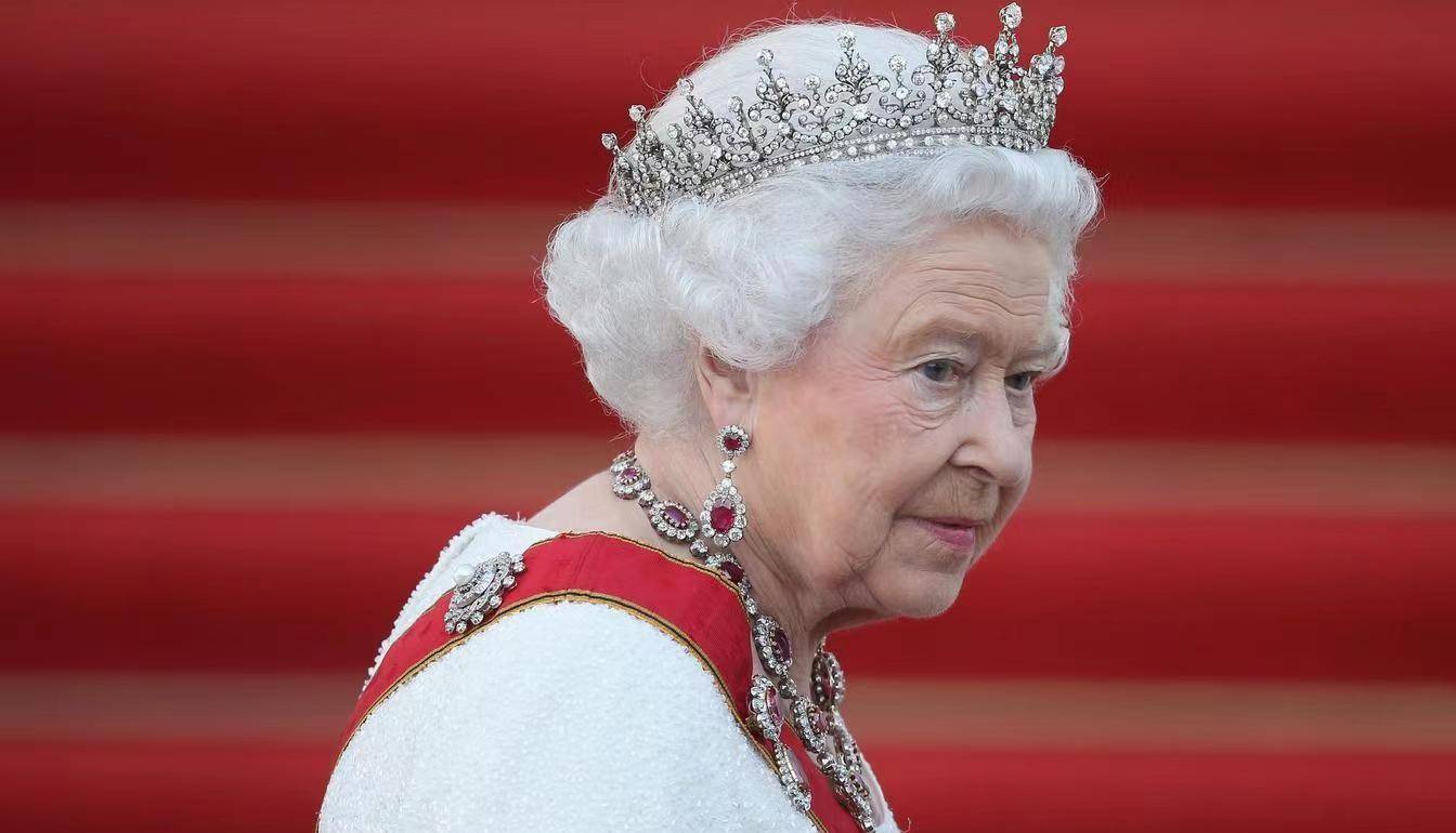 原创96岁70年君主15任首相女王成为英国符号组图回顾传奇一生