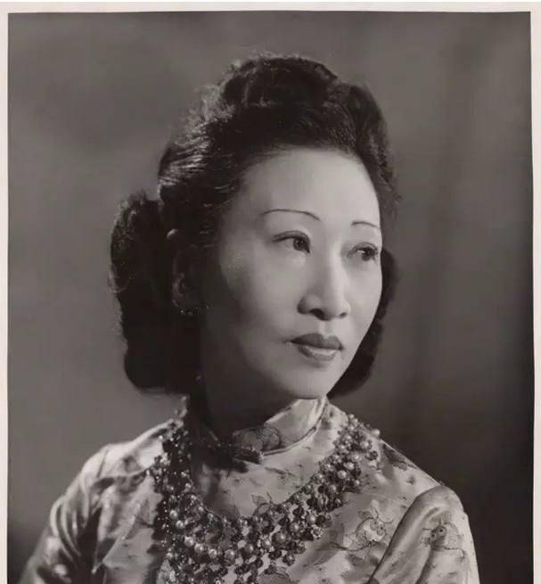 民国霸气名媛:三岁就戴80克拉钻石,被"绿"后拿茶壶浇丈夫_蕙兰_顾维钧