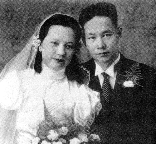 京剧大师周信芳:离婚又再婚,他与两任妻子的命运都很悲情_刘凤娇_演出