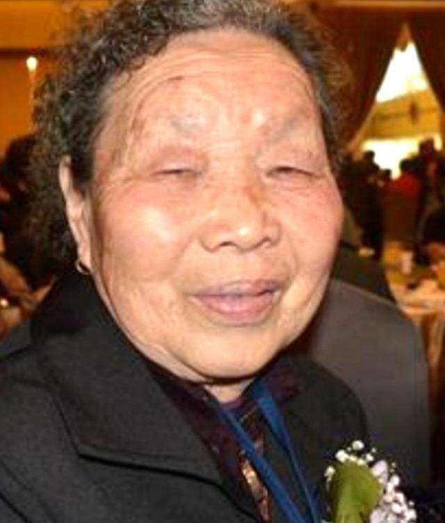 中国最后的女特务:每日半包烟,独居31年,感谢国家养她31年_王庆莲