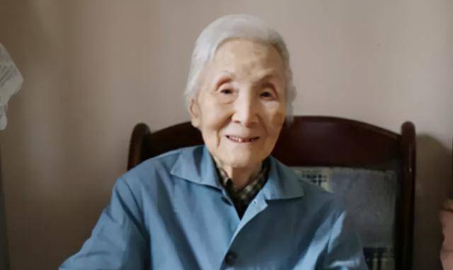 中科院最美的玫瑰李佩:丈夫殉职,女儿病逝,一生奉献给教育事业_郭永_