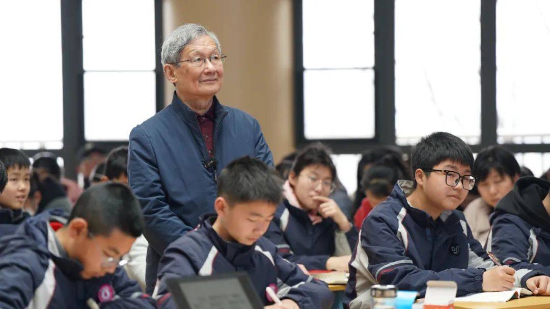 滁州外国语学校示范讲学著名特级教师余映潮老师