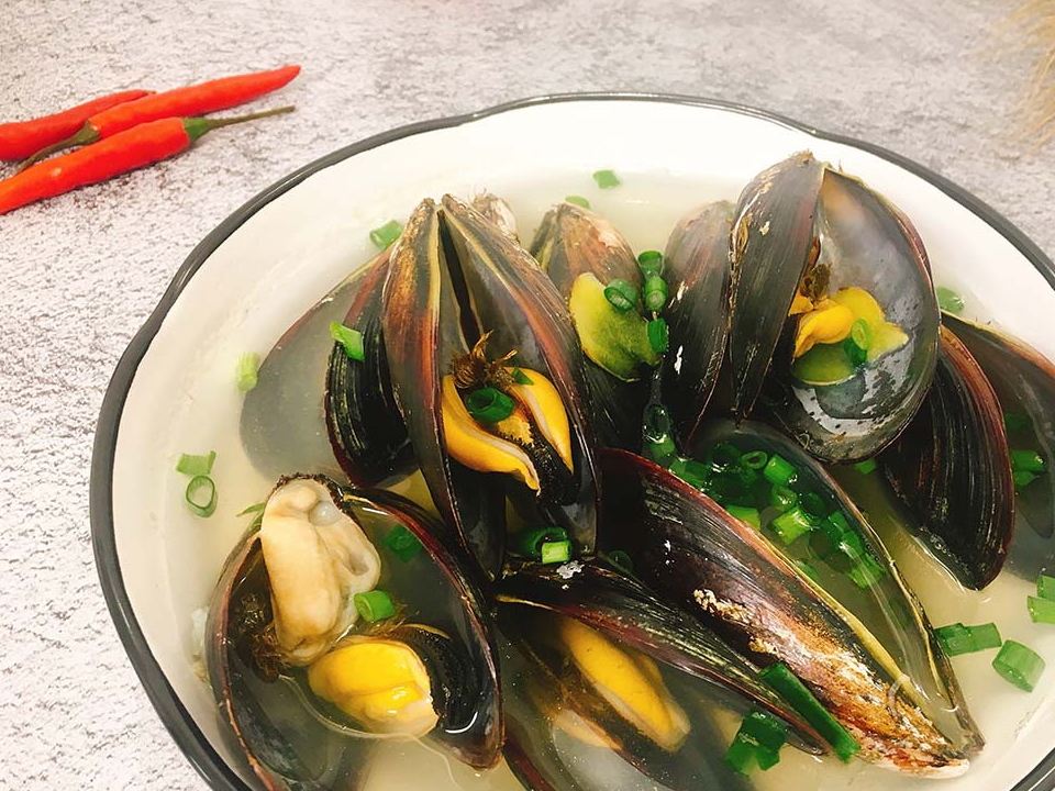 它被誉为"海中鸡蛋",3元一斤,比鱼虾营养高,要多煮给孩子吃