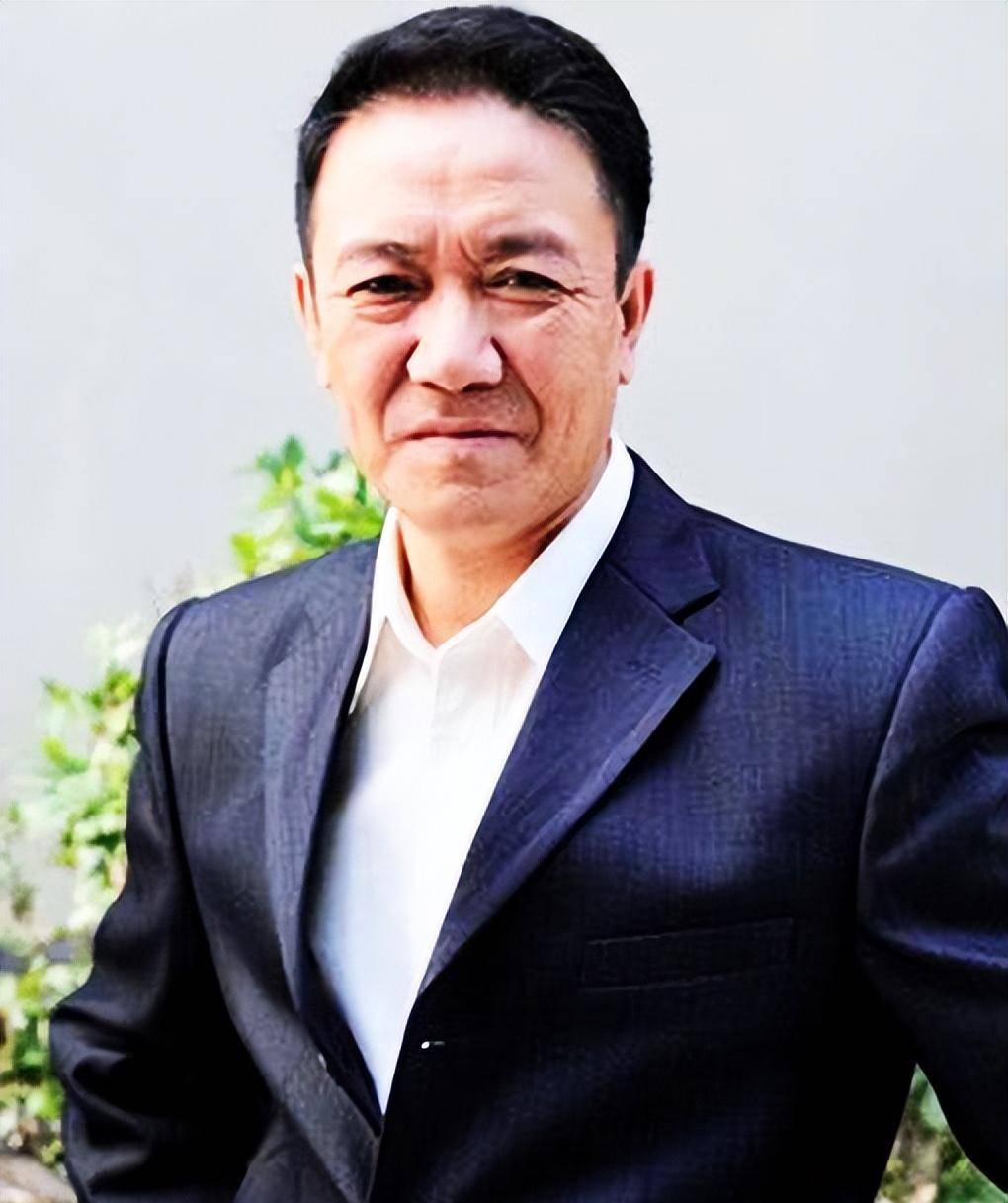 亮剑一战成名大器晚成的李幼斌早期的舞台生涯与电影处女作