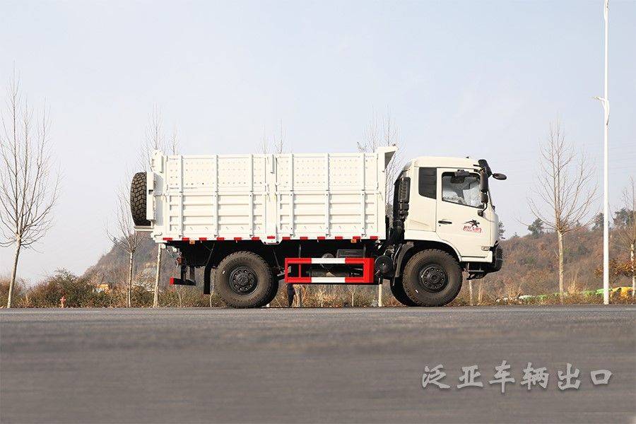 东风四驱4x4白色天锦自卸车大马力越野自卸运输车