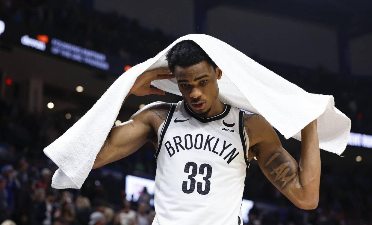 原创克拉克斯顿拒绝6000万续约索求1亿长约今夏或将投奔哈登