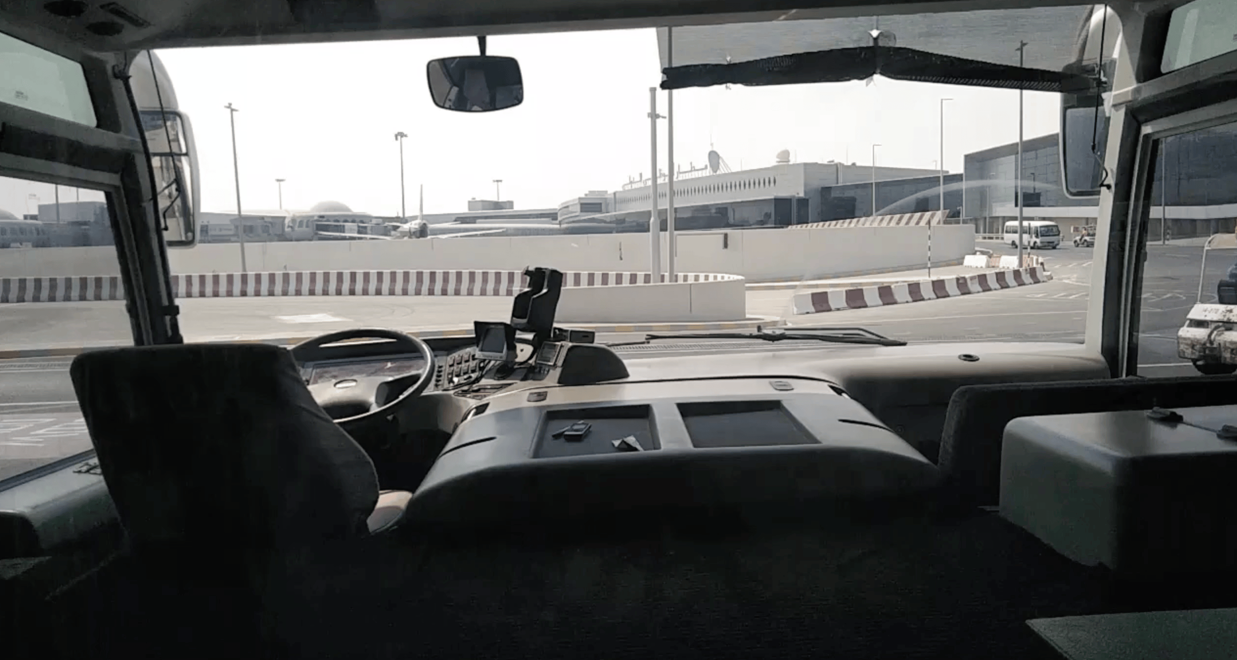 价值400万的cobus3000机场摆渡车,有什么不同?_搜狐汽车_搜狐网