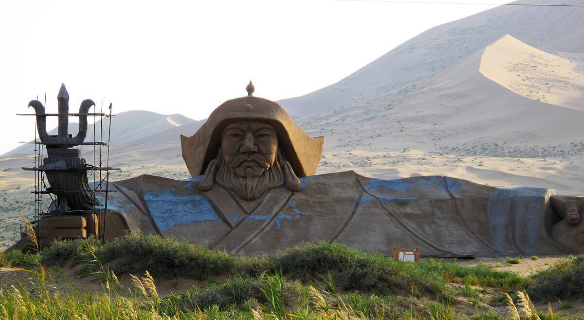 1162年,出生在漠北草原斡难河上游地区(今蒙古国肯特省),取名铁木真