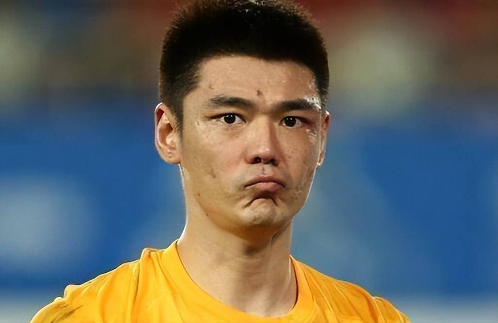 没想到里皮重用爱将 居然为钱跟上海申花打官司 不能好聚好散吗_曾诚