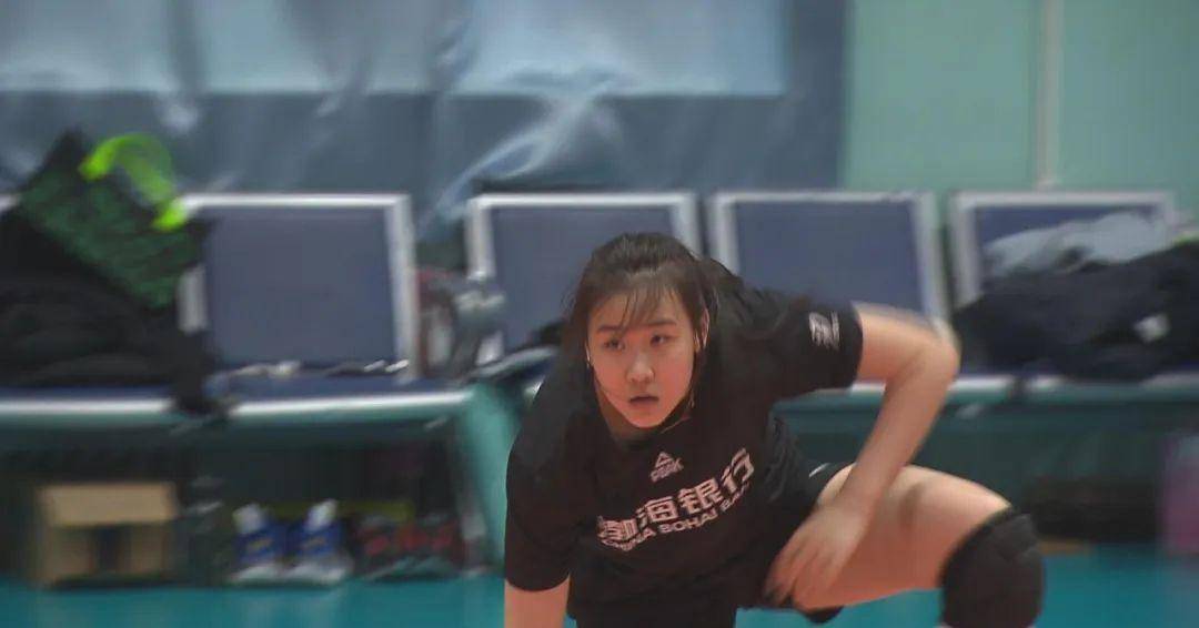 过去的一个赛季,深圳队除了刘鑫之外,陈欣桐也一度从替补打到了主力