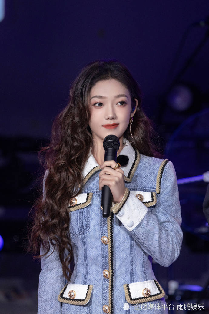 硬糖少女毕业两年陈卓璇郑乃馨凭实力圈粉刘些宁张艺凡弯道超车希林